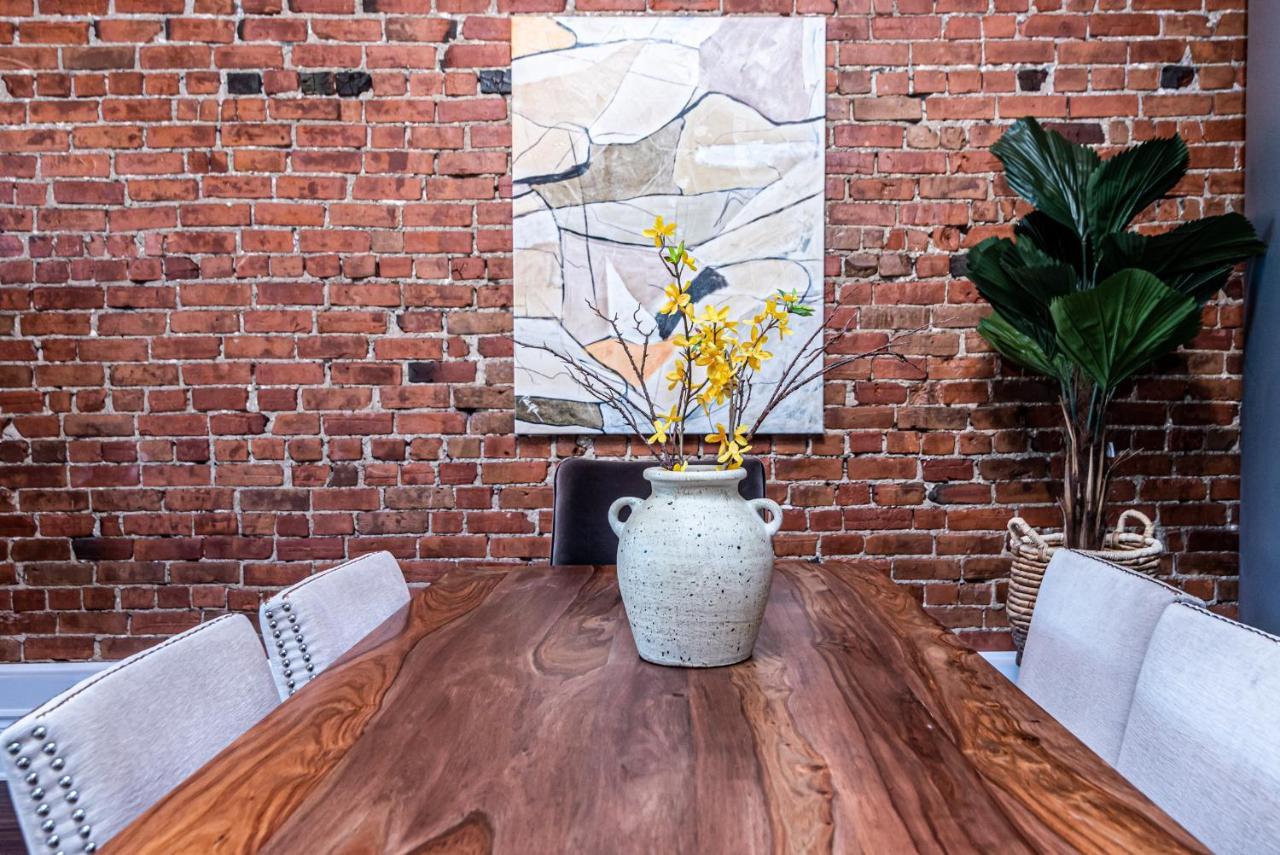 Family Friendly 3-Bedroom Beauty In Le Plateau By Denstays Montreal Bagian luar foto
